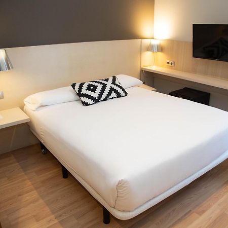 סוריה Hotel Restaurante Cadosa מראה חיצוני תמונה