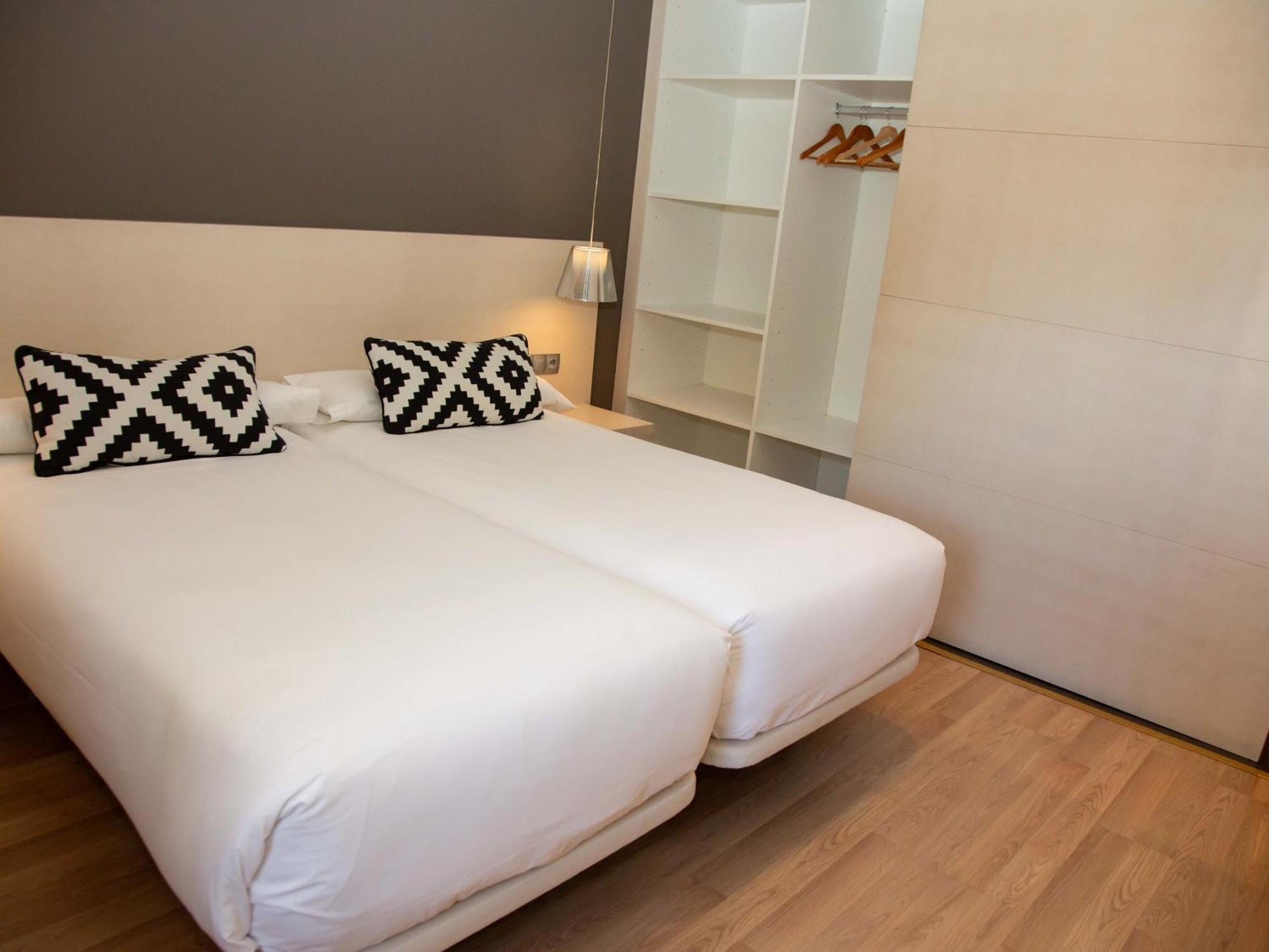סוריה Hotel Restaurante Cadosa מראה חיצוני תמונה